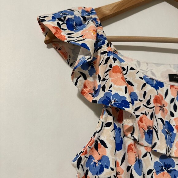 NWT Ann Taylor - Floral Blouse - Size M - Picture 4 of 8